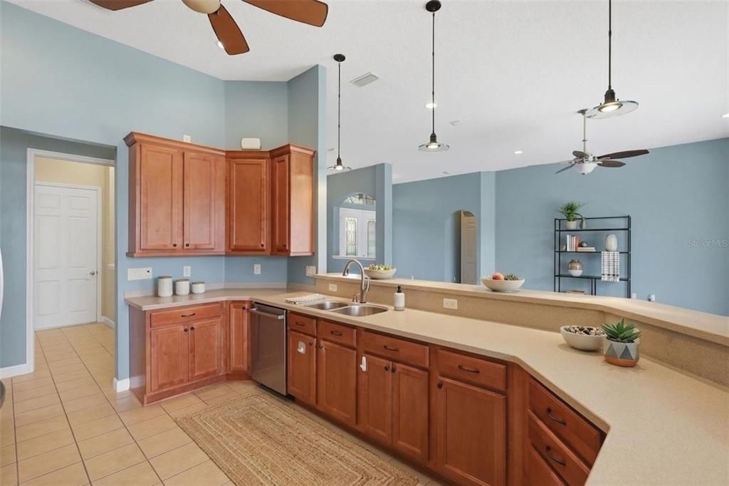 For Sale: $545,000 (3 beds, 2 baths, 2455 Square Feet)