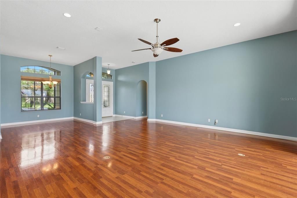 For Sale: $545,000 (3 beds, 2 baths, 2455 Square Feet)