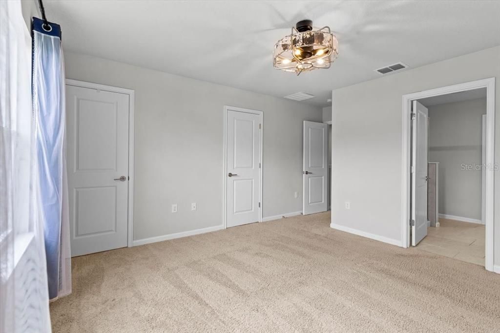 For Rent: $2,100 (3 beds, 2 baths, 1667 Square Feet)