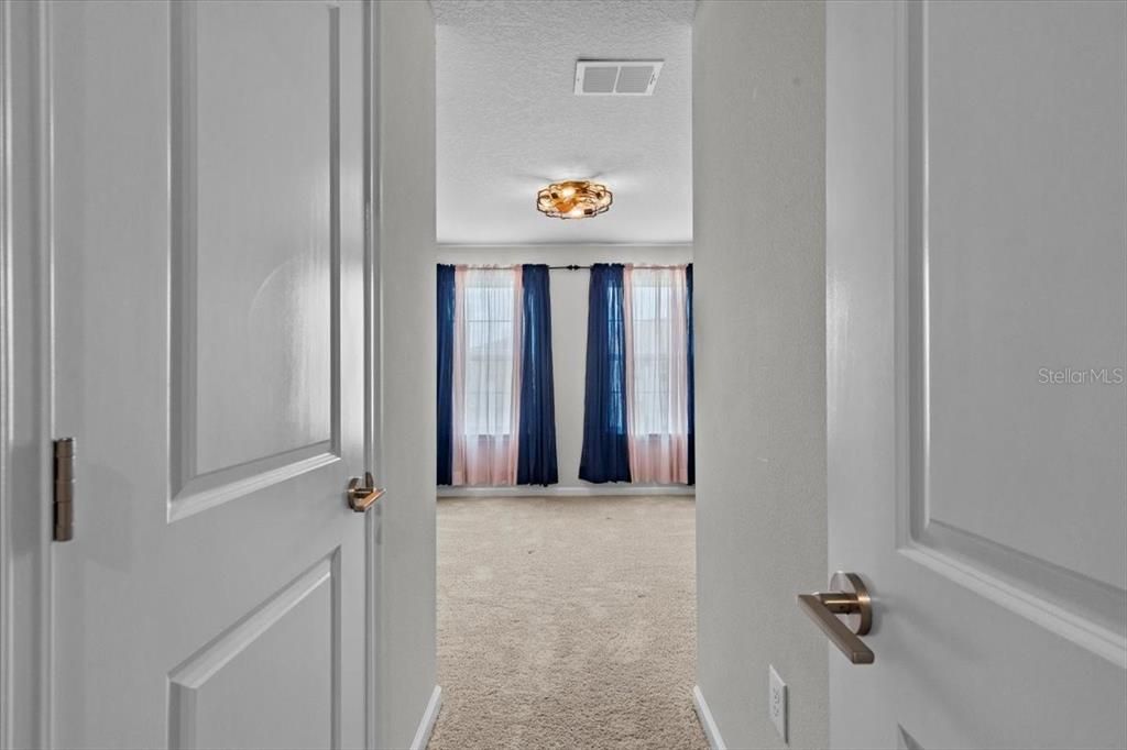 For Rent: $2,100 (3 beds, 2 baths, 1667 Square Feet)
