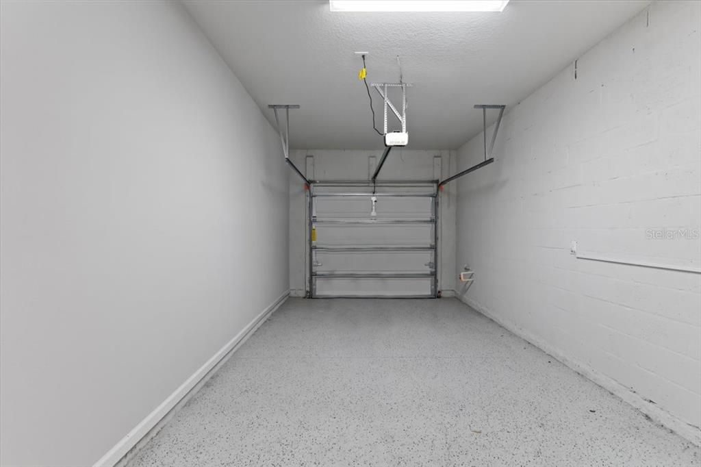 For Rent: $2,100 (3 beds, 2 baths, 1667 Square Feet)