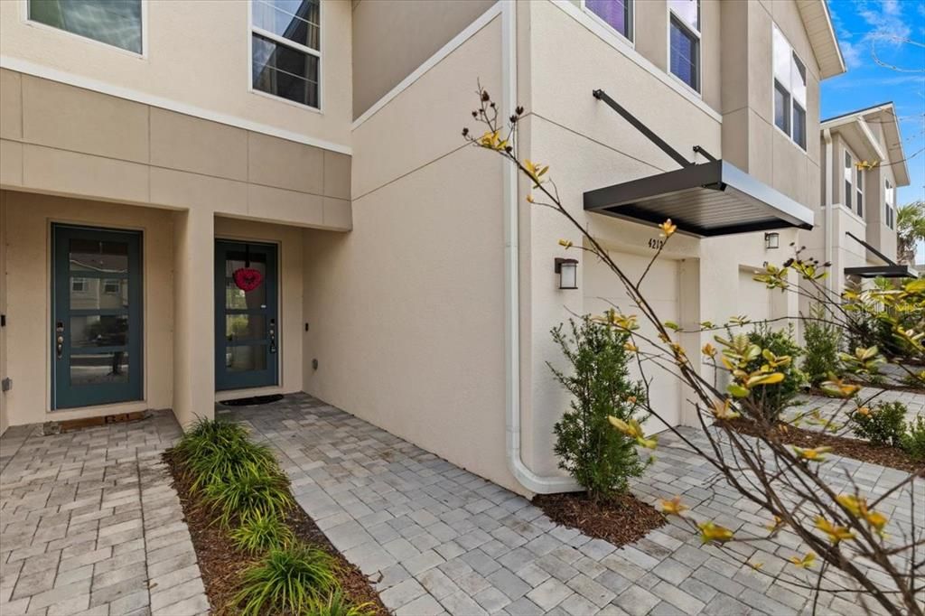 For Rent: $2,100 (3 beds, 2 baths, 1667 Square Feet)
