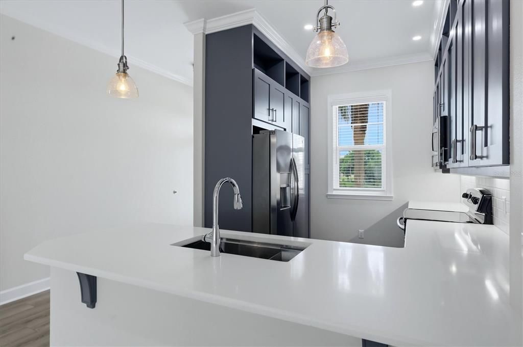 En Venta: $829,000 (3 camas, 3 baños, 1592 Pies cuadrados)
