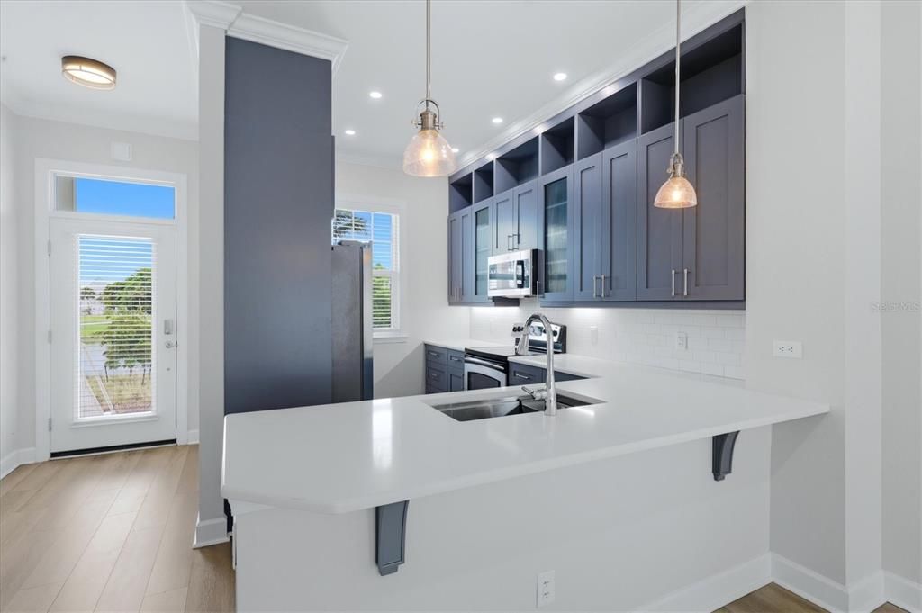 En Venta: $829,000 (3 camas, 3 baños, 1592 Pies cuadrados)