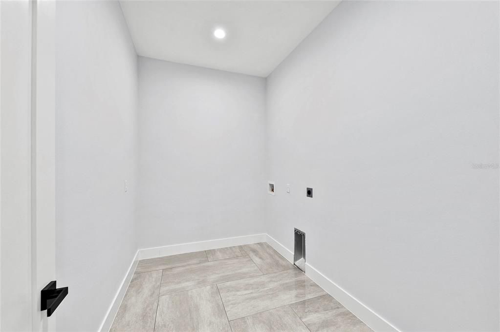 For Sale: $675,000 (4 beds, 4 baths, 3121 Square Feet)