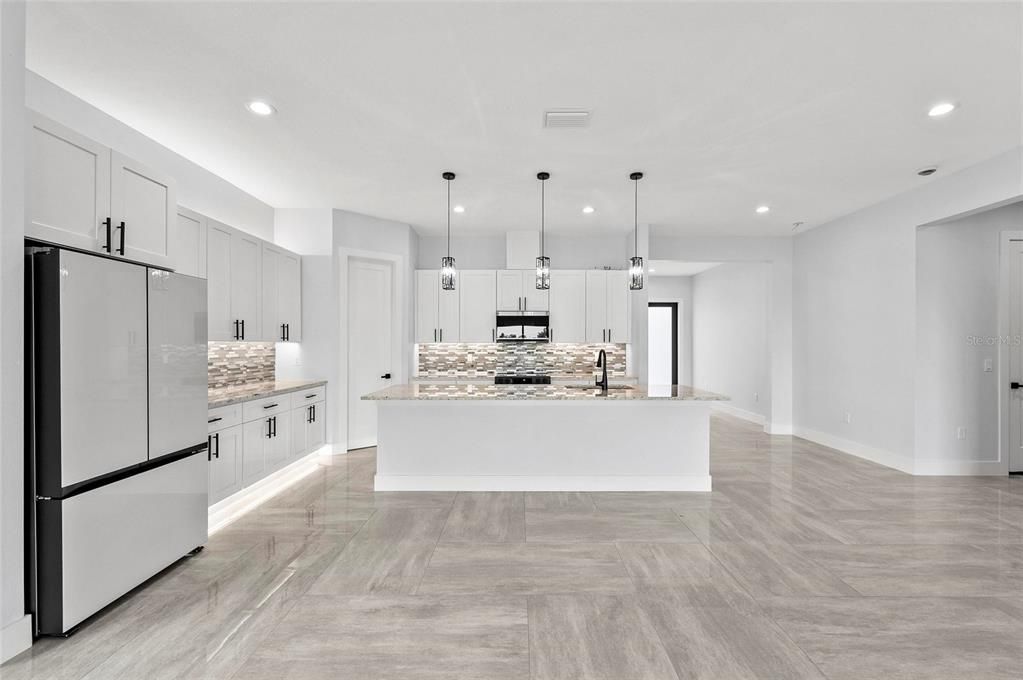 For Sale: $675,000 (4 beds, 4 baths, 3121 Square Feet)
