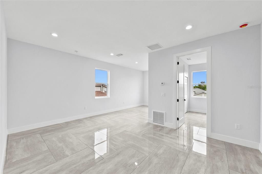 For Sale: $675,000 (4 beds, 4 baths, 3121 Square Feet)