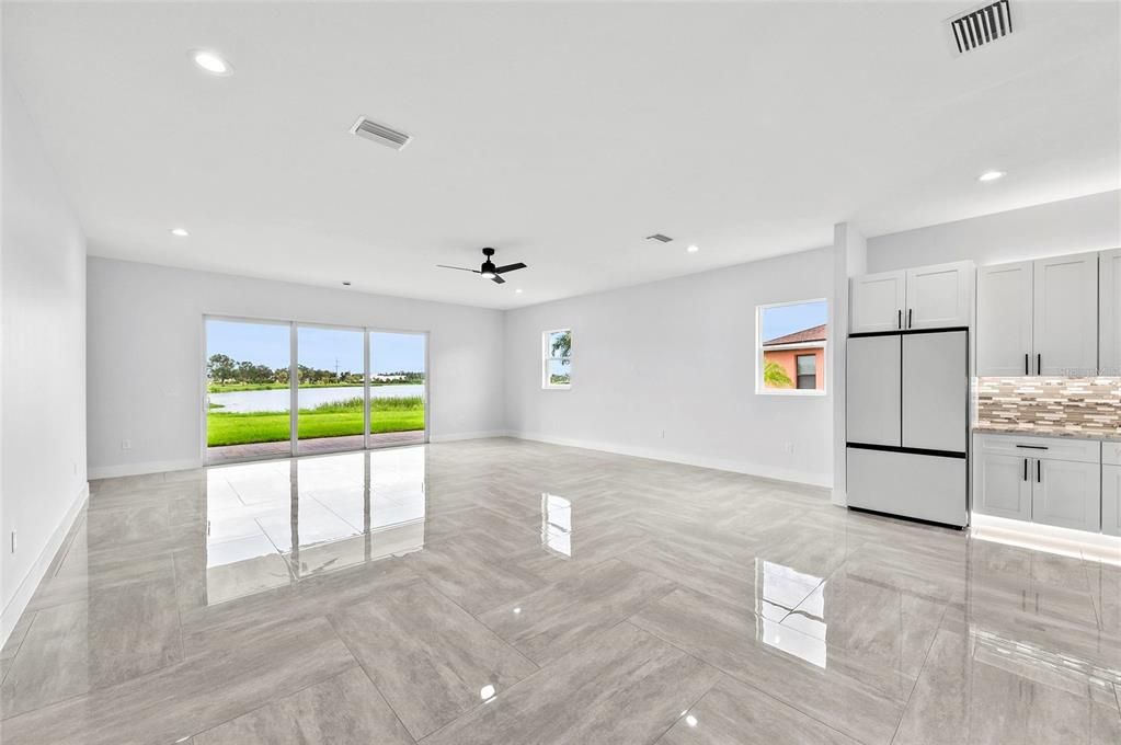 For Sale: $675,000 (4 beds, 4 baths, 3121 Square Feet)