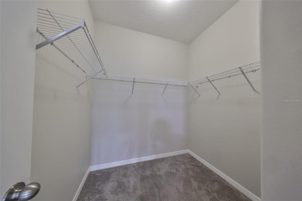 En Renta: $2,600 (4 camas, 3 baños, 2184 Pies cuadrados)