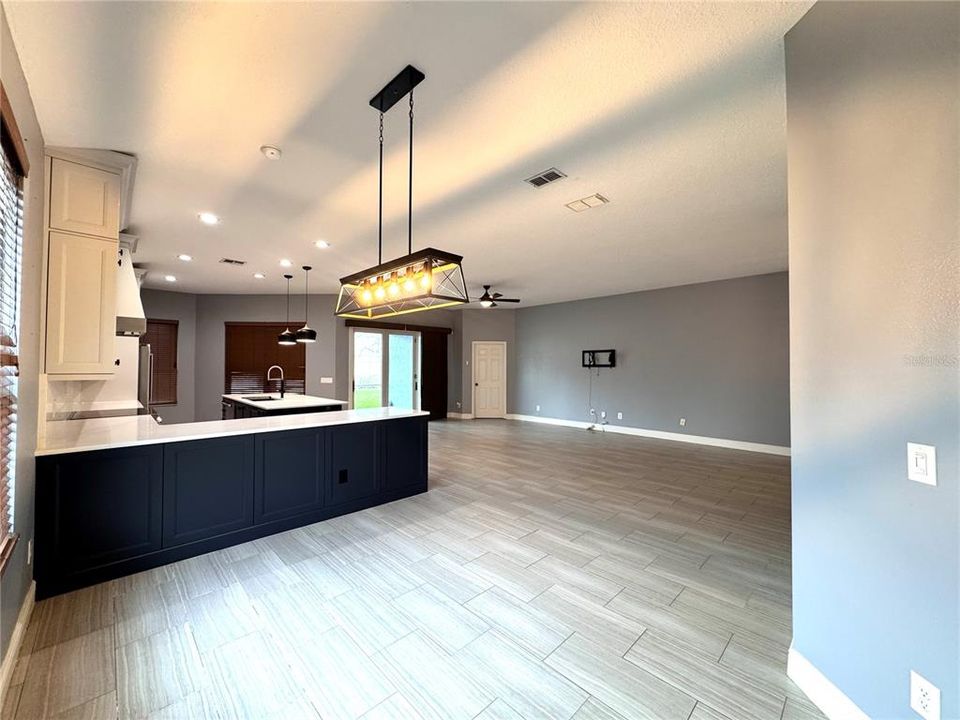 En Renta: $2,699 (3 camas, 2 baños, 1953 Pies cuadrados)