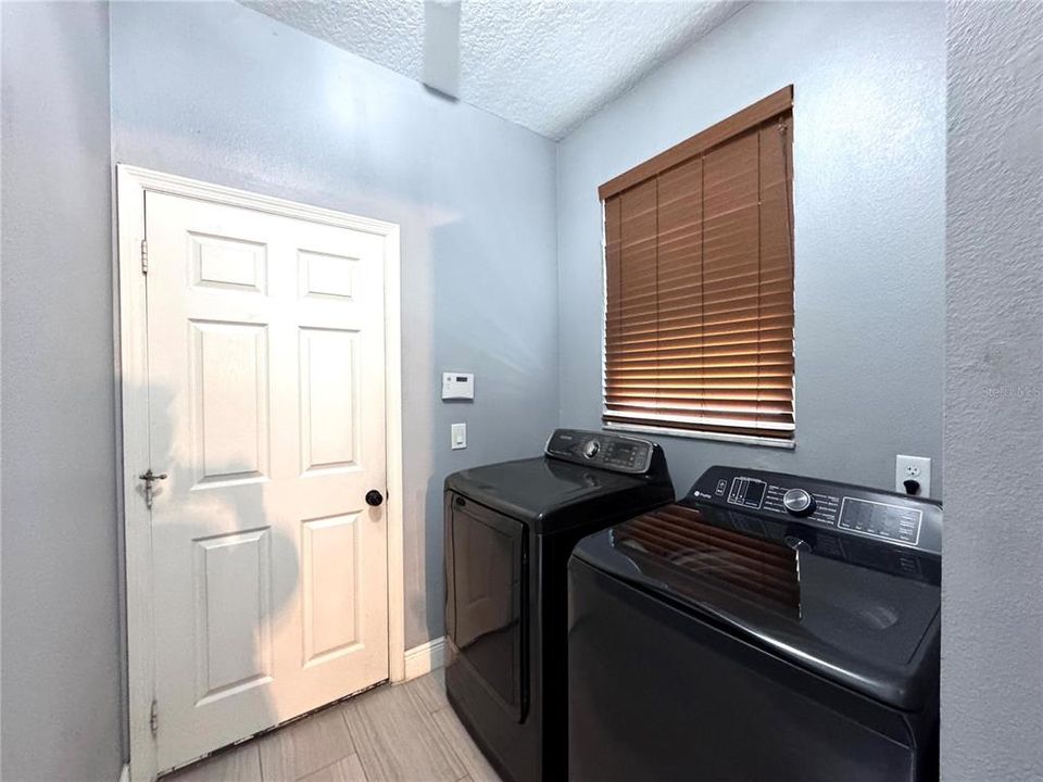 En Renta: $2,699 (3 camas, 2 baños, 1953 Pies cuadrados)