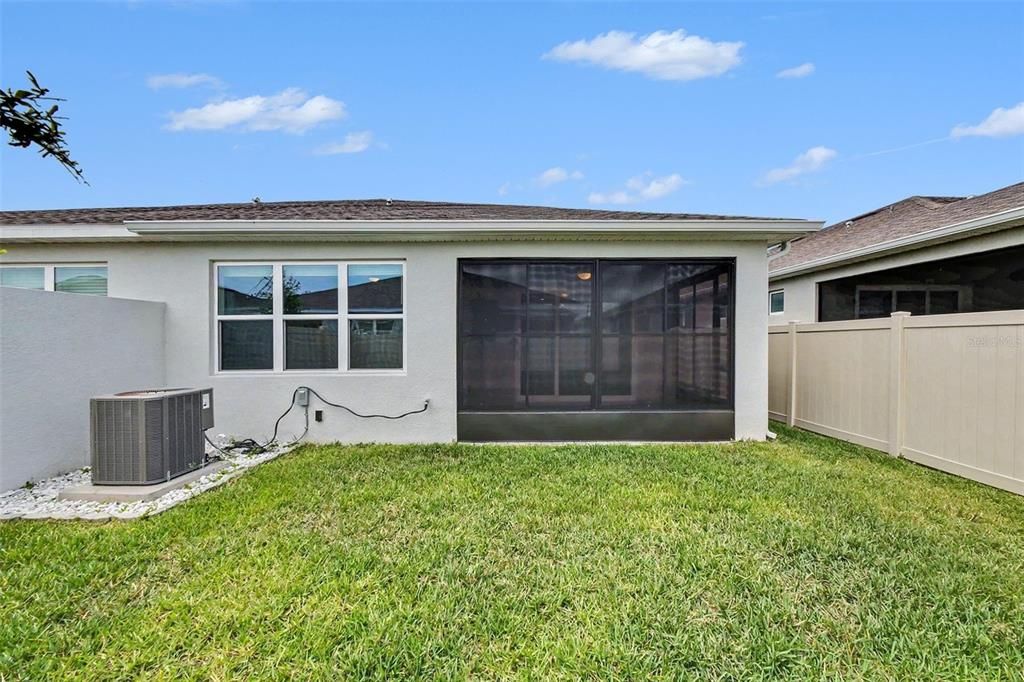 For Sale: $324,000 (3 beds, 2 baths, 1559 Square Feet)