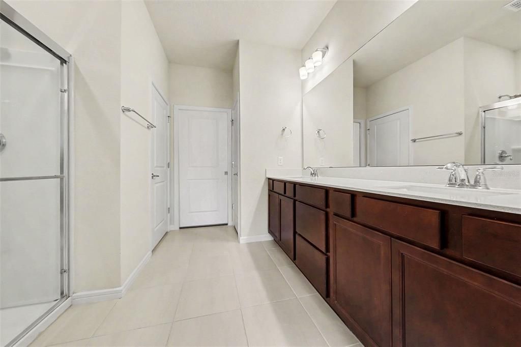 For Sale: $324,000 (3 beds, 2 baths, 1559 Square Feet)