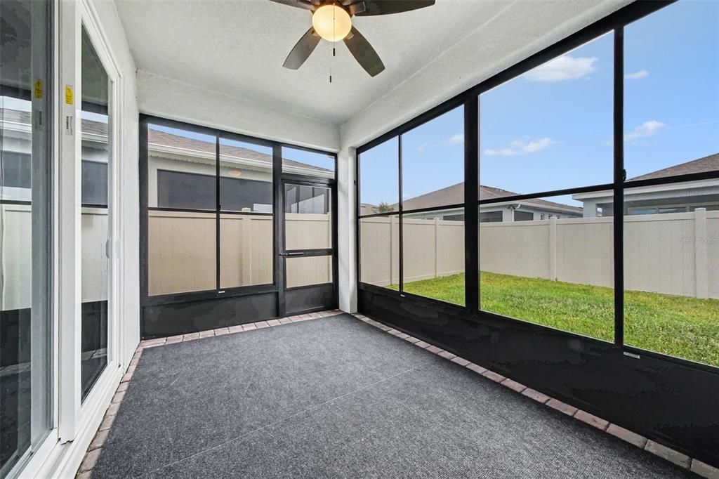 For Sale: $324,000 (3 beds, 2 baths, 1559 Square Feet)