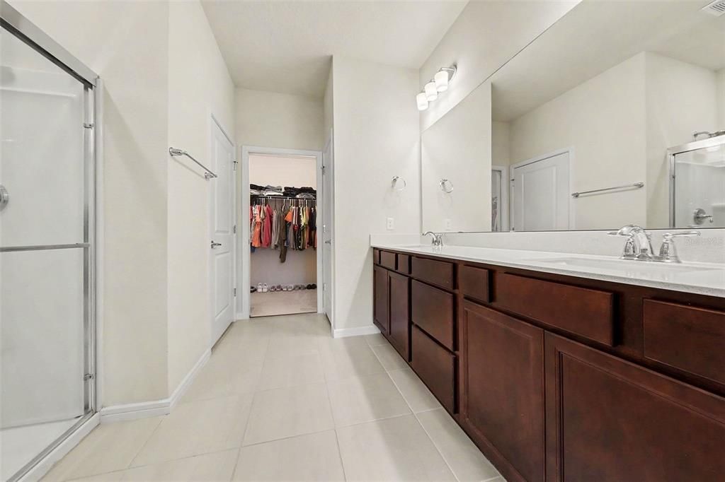 For Sale: $324,000 (3 beds, 2 baths, 1559 Square Feet)