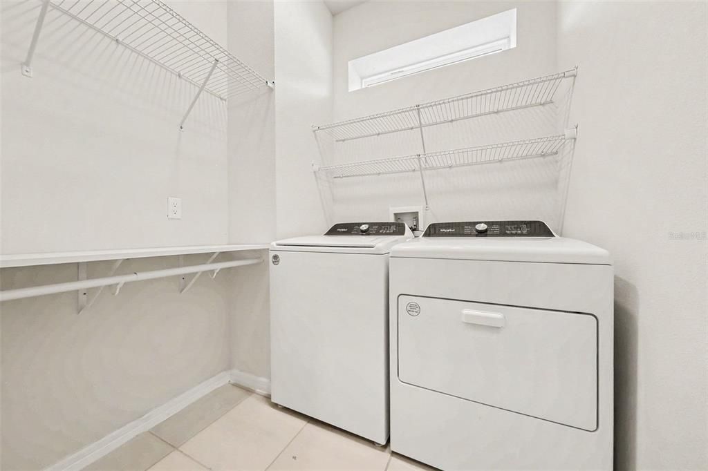 For Sale: $324,000 (3 beds, 2 baths, 1559 Square Feet)
