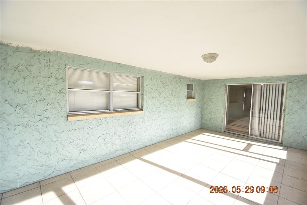В аренду: $1,725 (3 спален, 2 ванн, 1408 Квадратных фут)