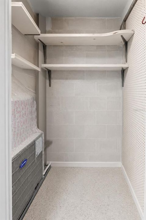 For Sale: $675,000 (1 beds, 1 baths, 810 Square Feet)