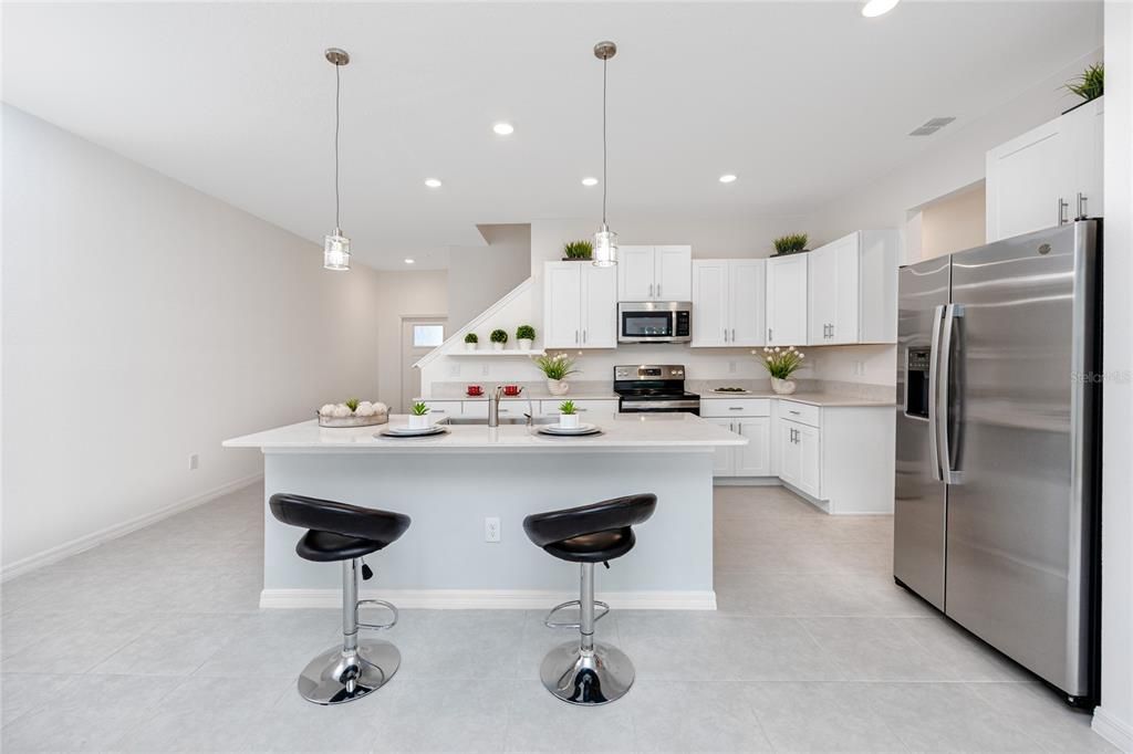 For Rent: $2,500 (3 beds, 2 baths, 2319 Square Feet)