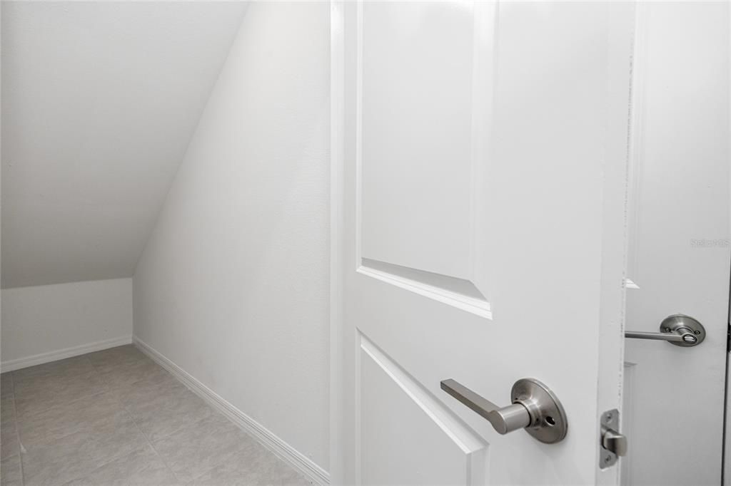 For Rent: $2,500 (3 beds, 2 baths, 2319 Square Feet)
