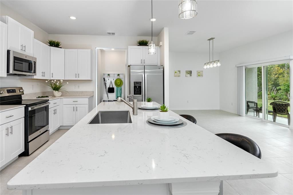 For Rent: $2,500 (3 beds, 2 baths, 2319 Square Feet)