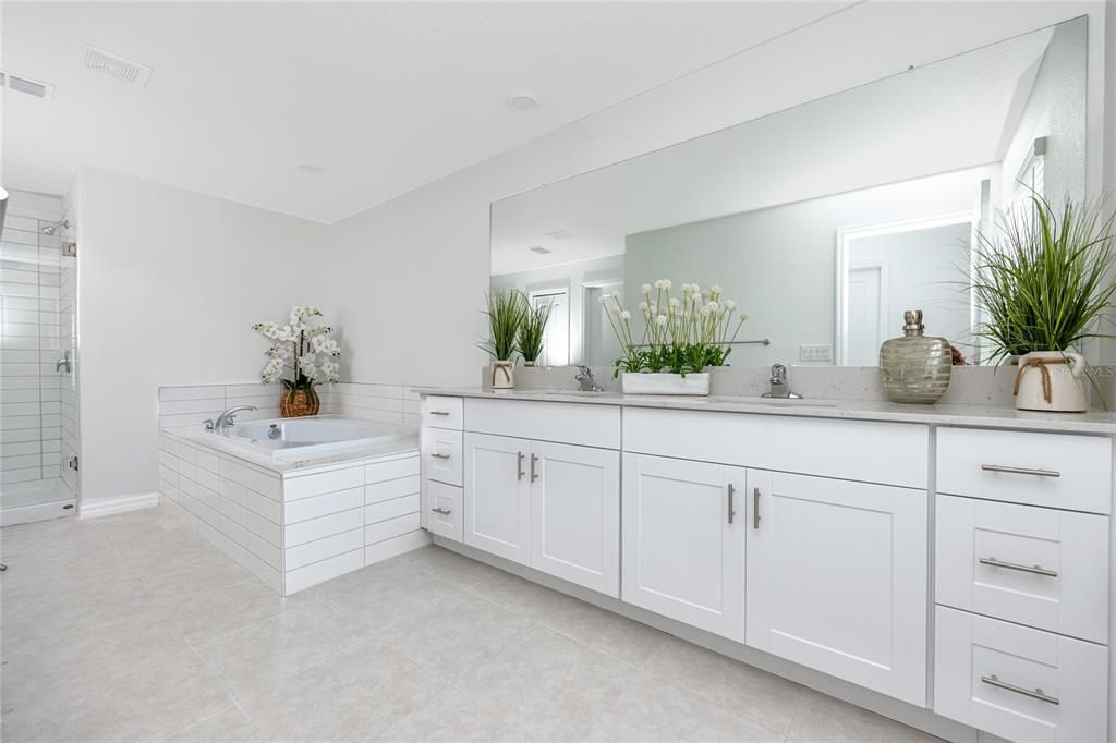For Rent: $2,500 (3 beds, 2 baths, 2319 Square Feet)
