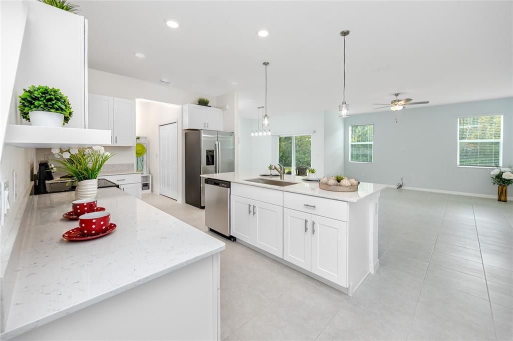 For Rent: $2,500 (3 beds, 2 baths, 2319 Square Feet)