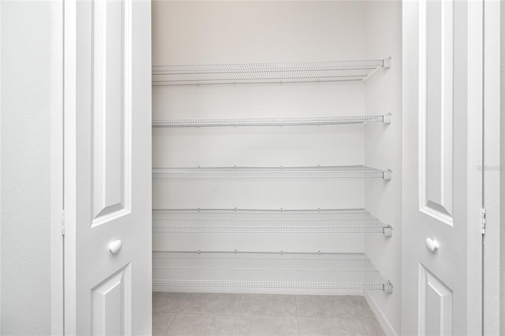 For Rent: $2,500 (3 beds, 2 baths, 2319 Square Feet)