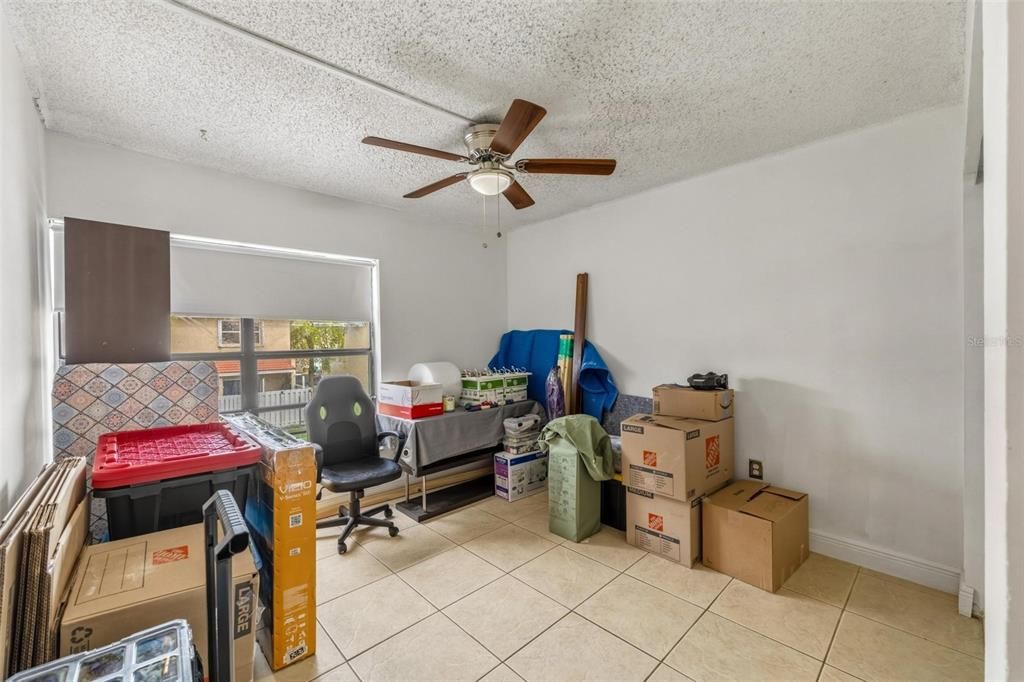 For Sale: $335,000 (3 beds, 2 baths, 1600 Square Feet)