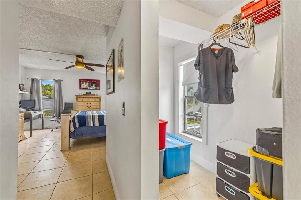 For Sale: $335,000 (3 beds, 2 baths, 1600 Square Feet)