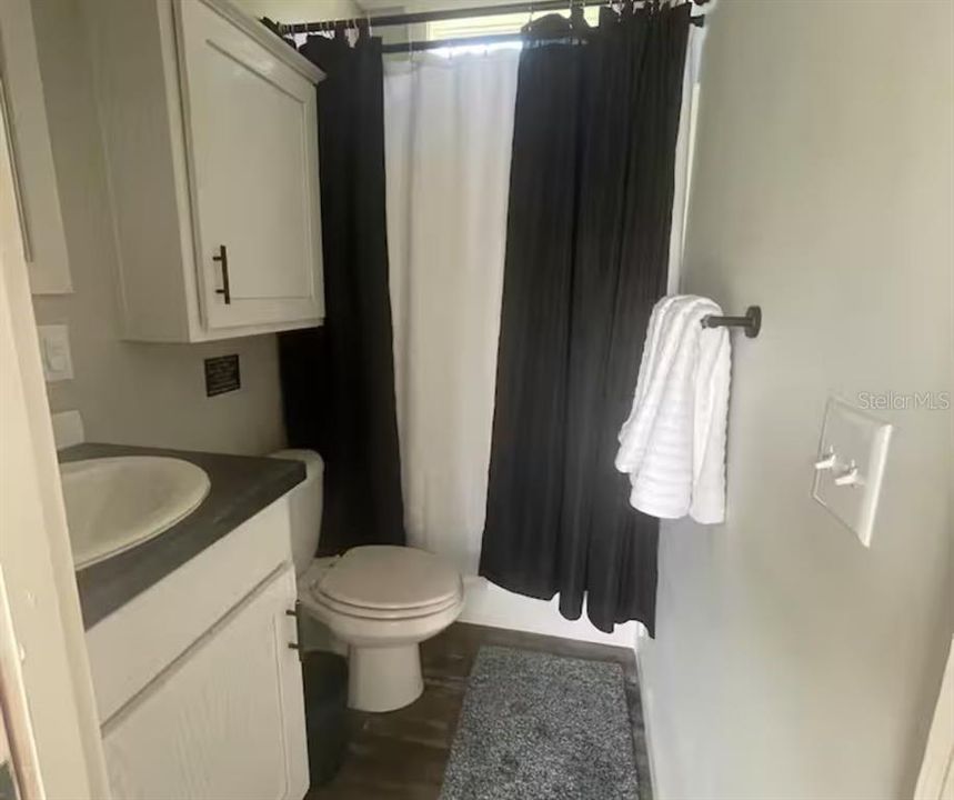 В аренду: $1,300 (2 спален, 1 ванн, 600 Квадратных фут)