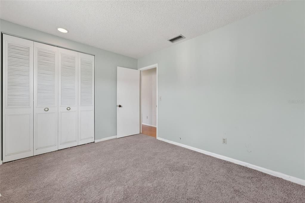 For Sale: $450,000 (4 beds, 2 baths, 1705 Square Feet)