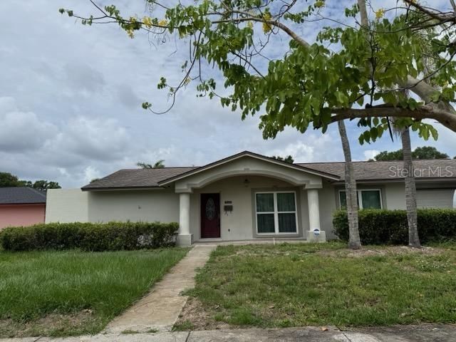 For Sale: $450,000 (4 beds, 2 baths, 1705 Square Feet)