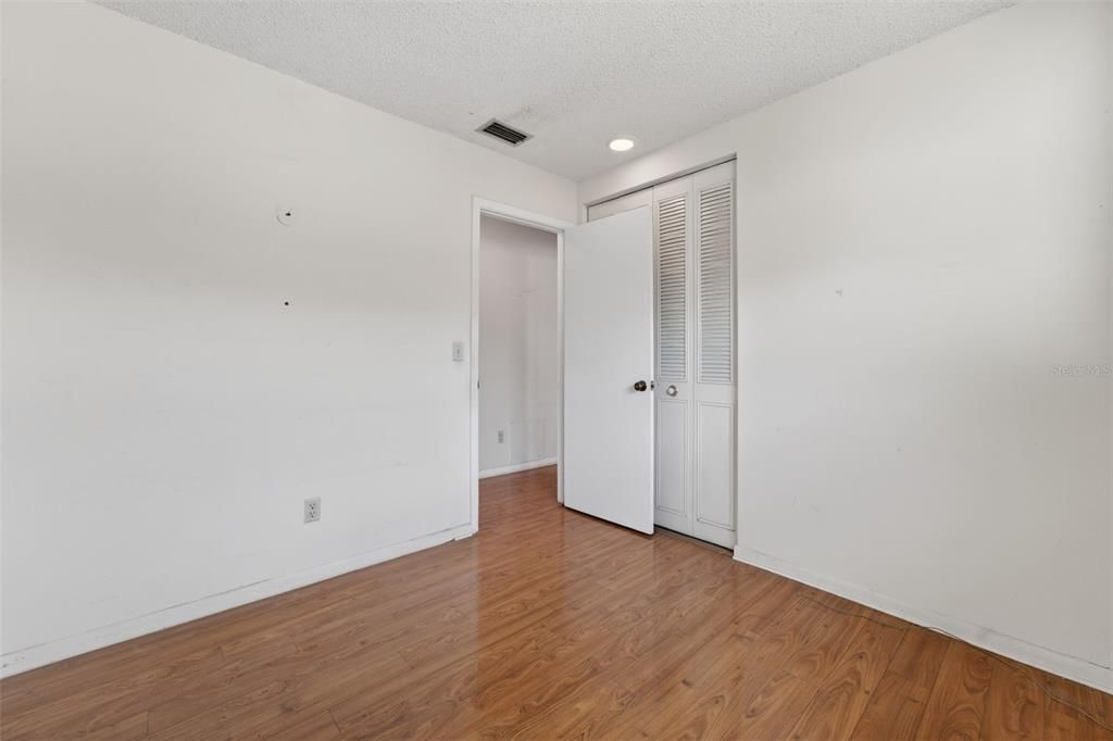 For Sale: $450,000 (4 beds, 2 baths, 1705 Square Feet)