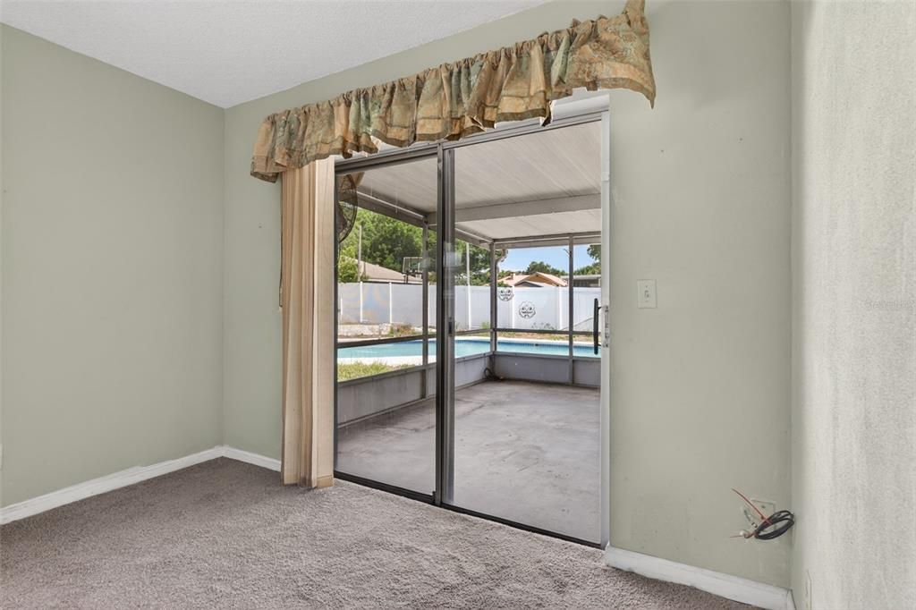For Sale: $450,000 (4 beds, 2 baths, 1705 Square Feet)