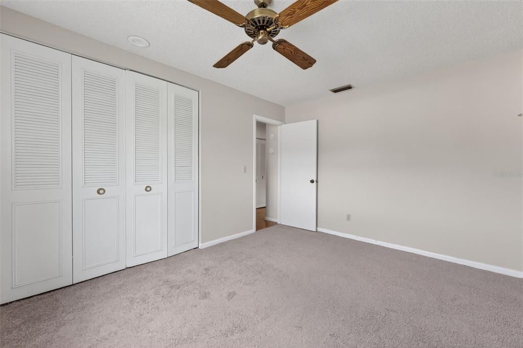 For Sale: $450,000 (4 beds, 2 baths, 1705 Square Feet)
