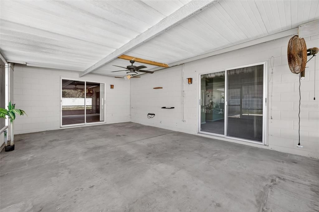 For Sale: $450,000 (4 beds, 2 baths, 1705 Square Feet)