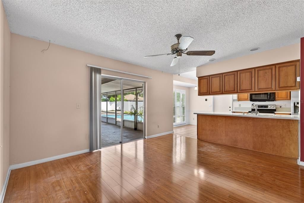 For Sale: $450,000 (4 beds, 2 baths, 1705 Square Feet)