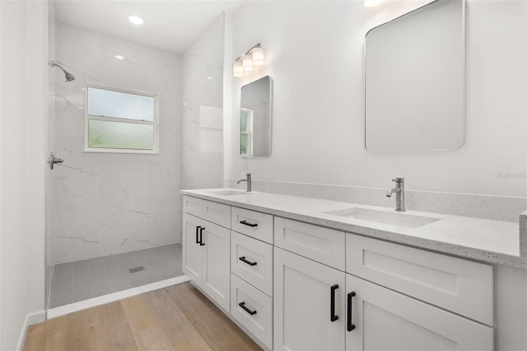 For Sale: $285,000 (3 beds, 2 baths, 1663 Square Feet)