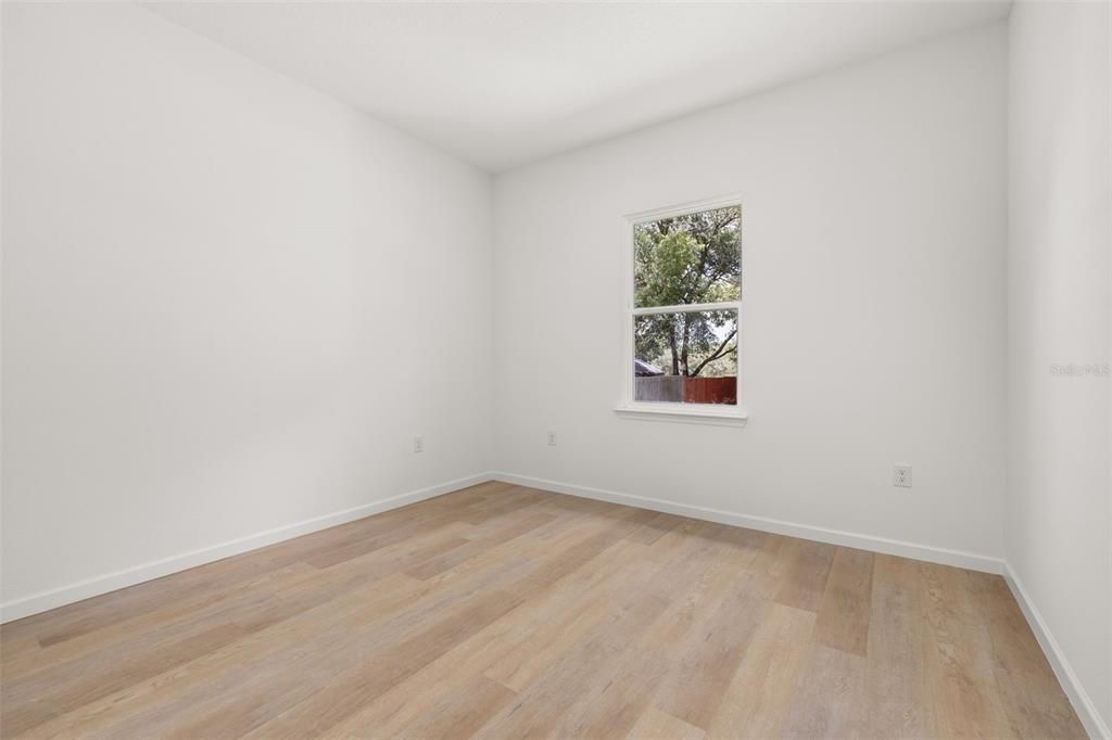 For Sale: $285,000 (3 beds, 2 baths, 1663 Square Feet)