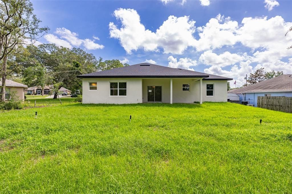 For Sale: $285,000 (3 beds, 2 baths, 1663 Square Feet)