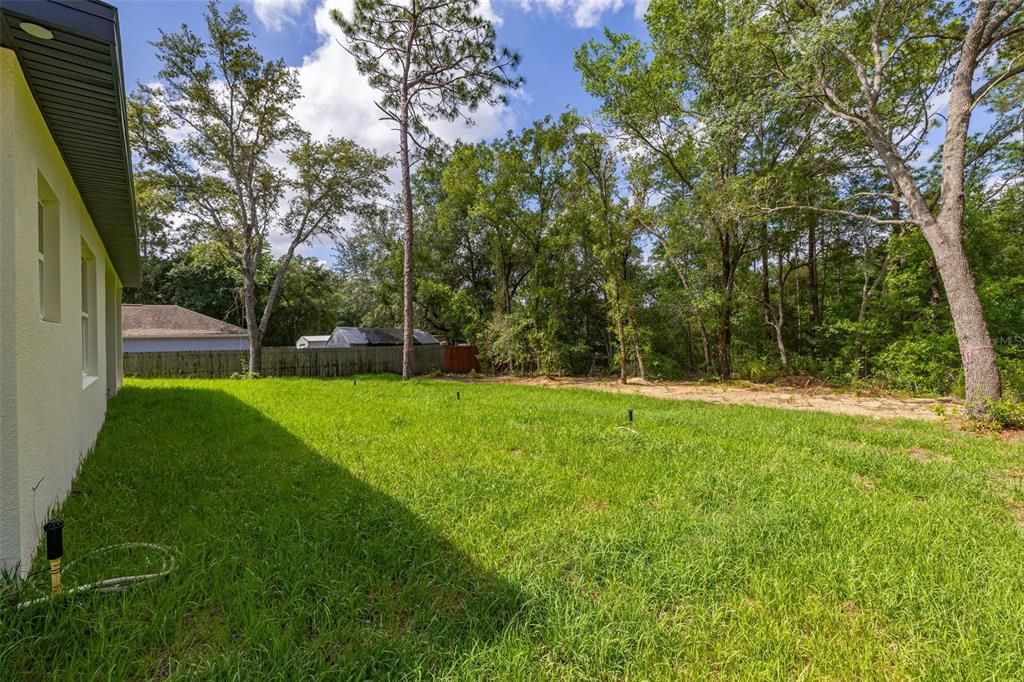 For Sale: $285,000 (3 beds, 2 baths, 1663 Square Feet)