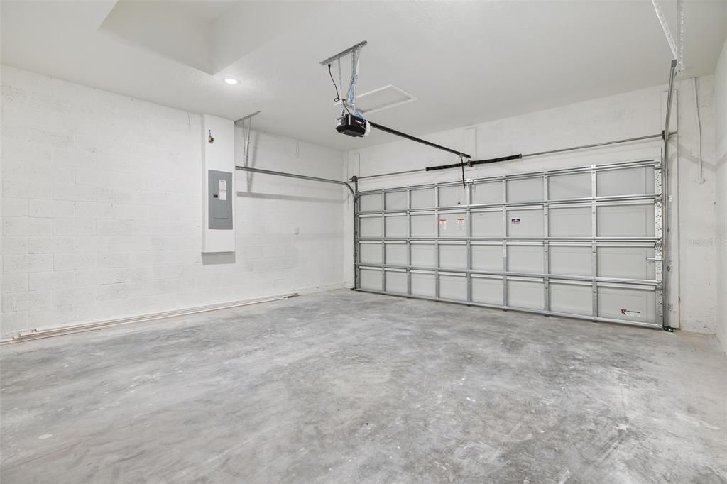 For Sale: $285,000 (3 beds, 2 baths, 1663 Square Feet)