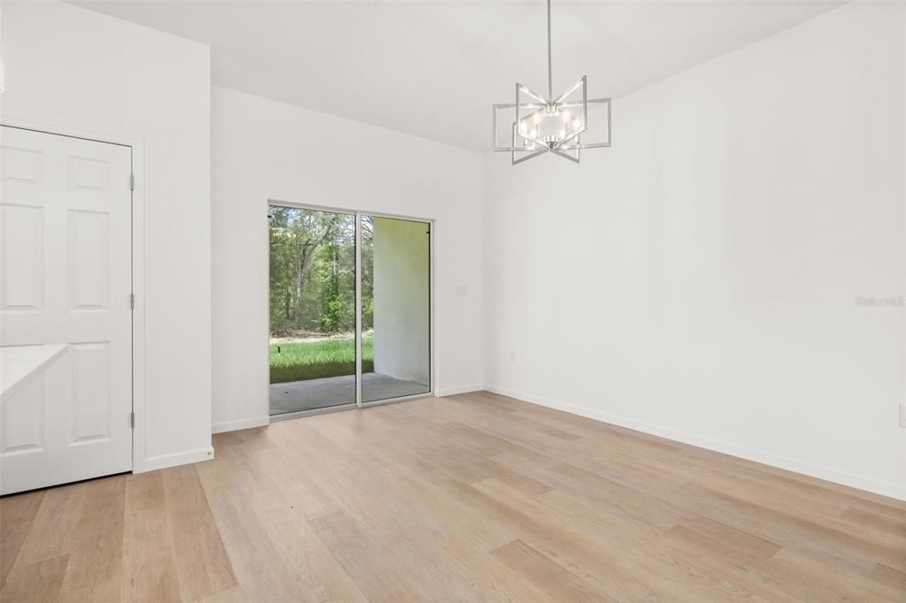 For Sale: $285,000 (3 beds, 2 baths, 1663 Square Feet)