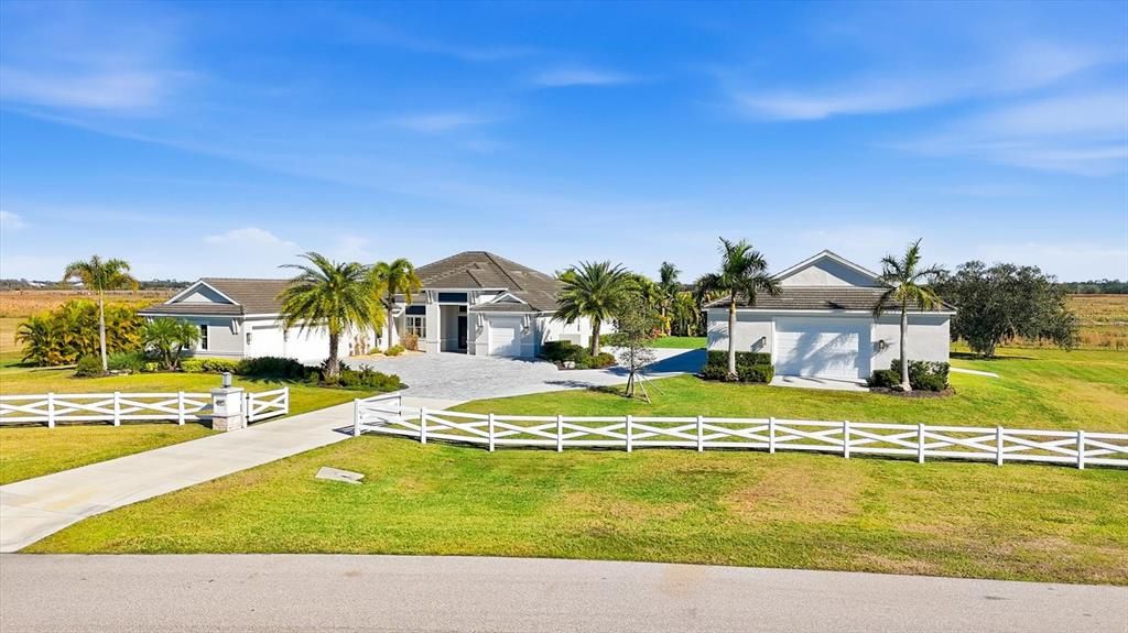 For Sale: $2,199,000 (3 beds, 3 baths, 3459 Square Feet)