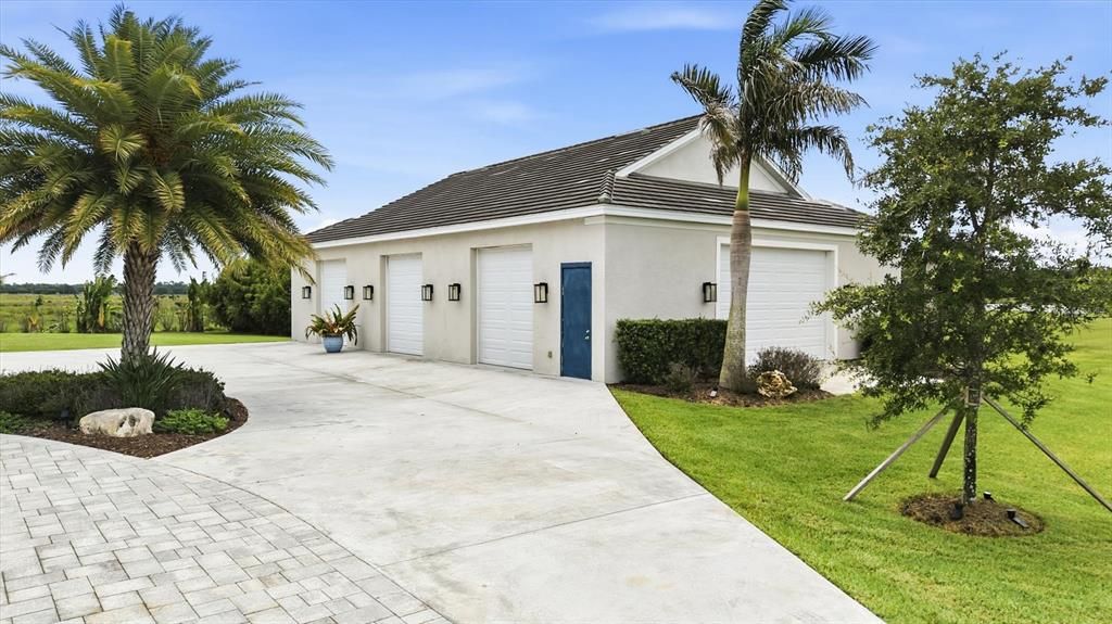 For Sale: $2,199,000 (3 beds, 3 baths, 3459 Square Feet)