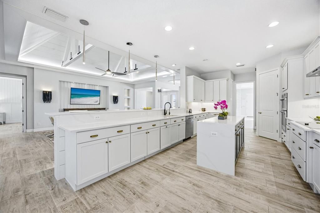 For Sale: $2,199,000 (3 beds, 3 baths, 3459 Square Feet)