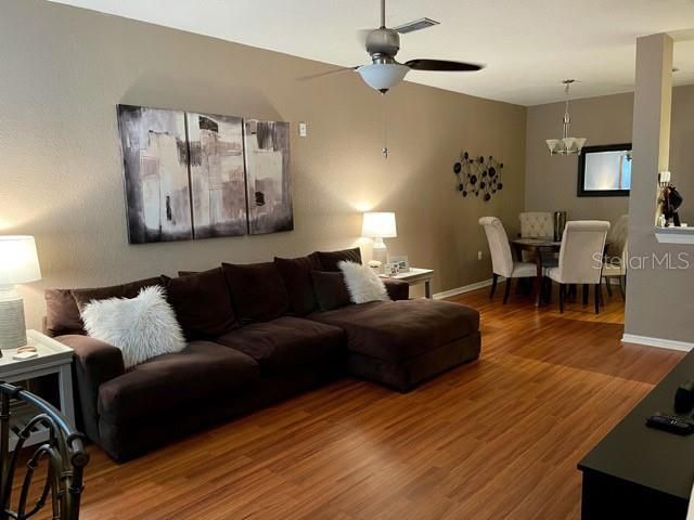 В аренду: $1,495 (1 спален, 1 ванн, 896 Квадратных фут)