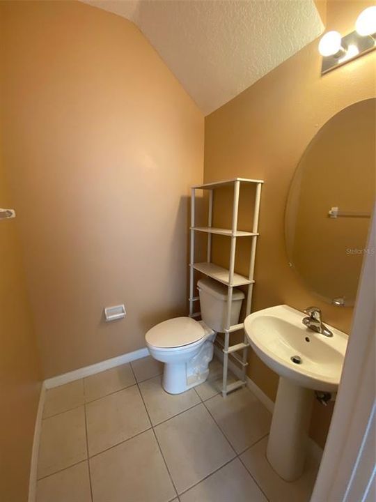 For Rent: $1,895 (3 beds, 2 baths, 1400 Square Feet)