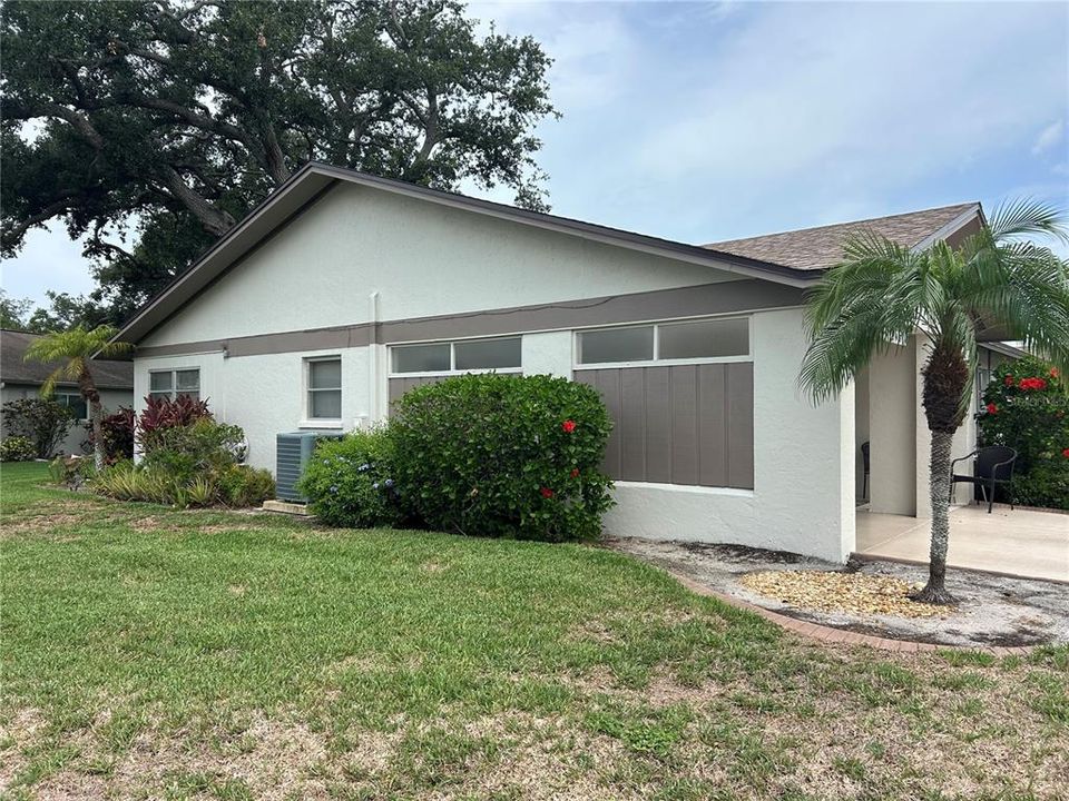 For Sale: $289,900 (2 beds, 2 baths, 1495 Square Feet)